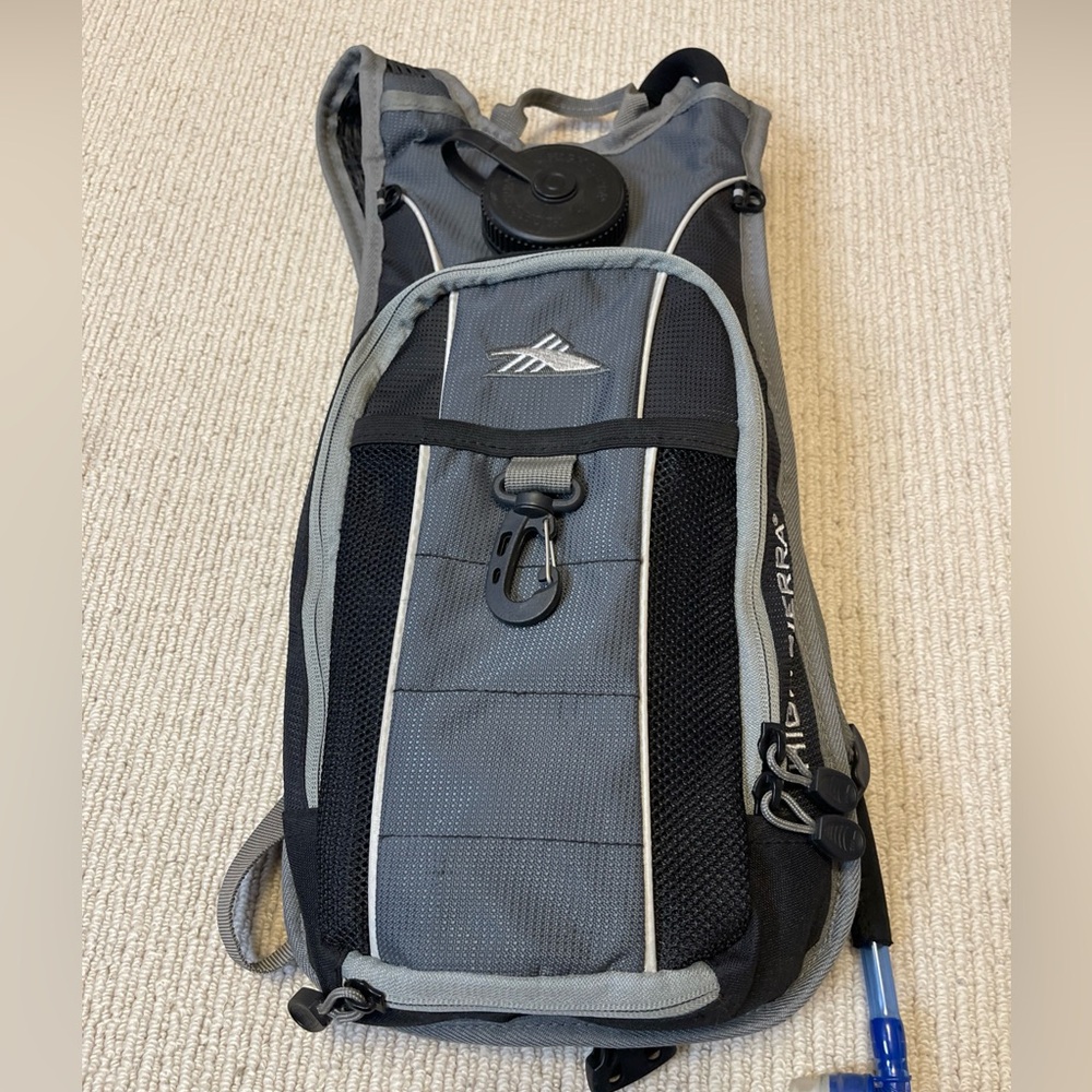 New High Sierra 1.5L Wave 50 HYDRATION BACKPACK daypack HIKING BAG pack camping